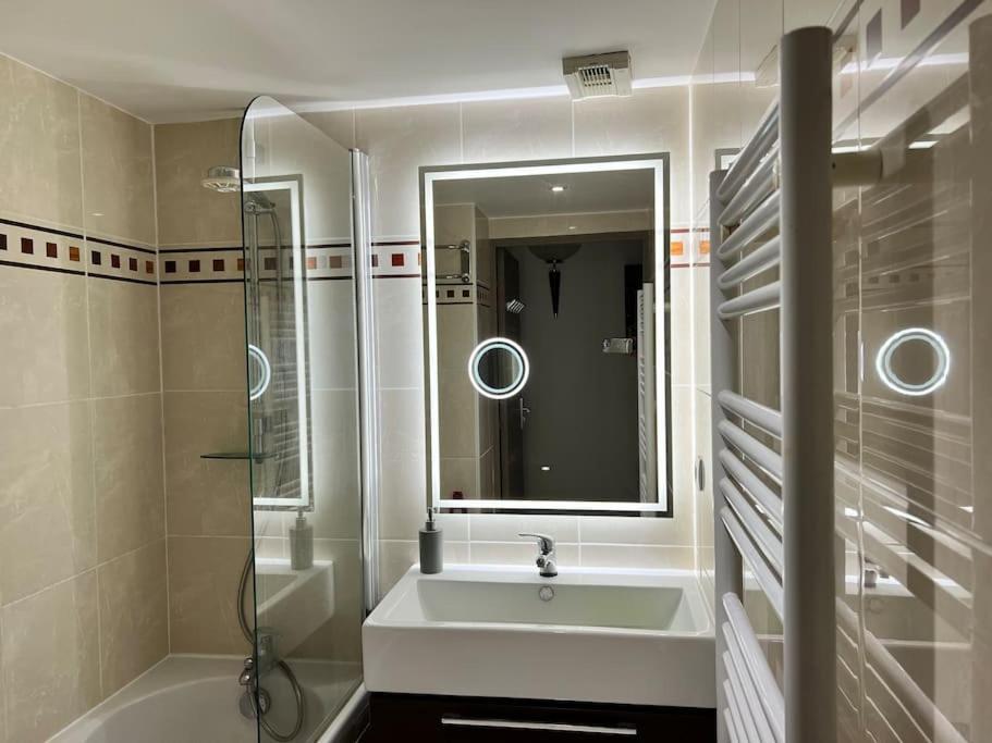 Luxury 3 Piece Garden Apartment In Cannes Marina Mandelieu エクステリア 写真